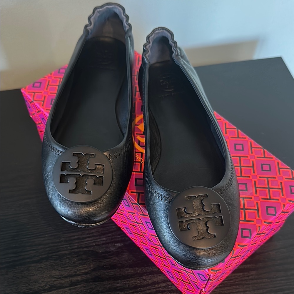 Tory Burch Black Leather Ballet Flats